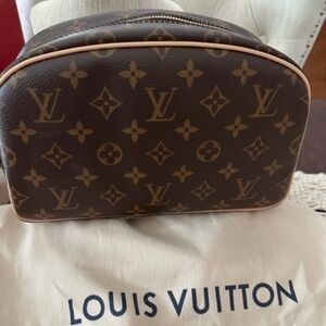 Louis Vuitton Monogram Trous Toilet 25 bag